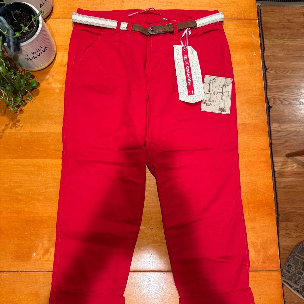 NWT Highway Jeans Red High-Rise Cropped Capris w/ Belt – Size 11